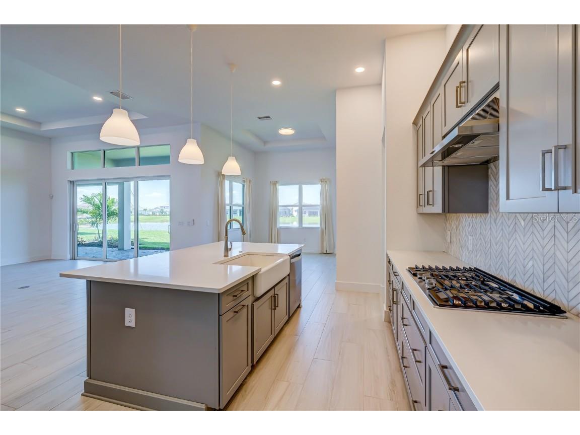 8218 Nevis Run Lakewood Ranch FL 34202 A4654480 image5