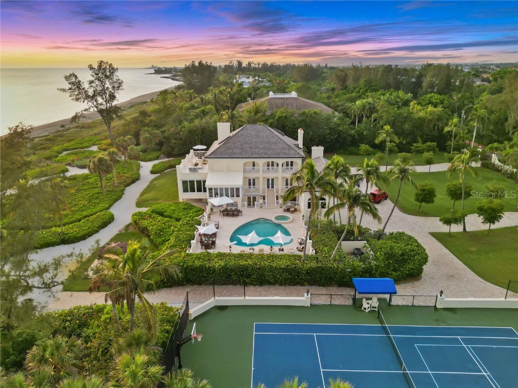8218 Sanderling Road Sarasota FL 34242 - GULF OF MEXICO HERON LAGOON A4572927 image1