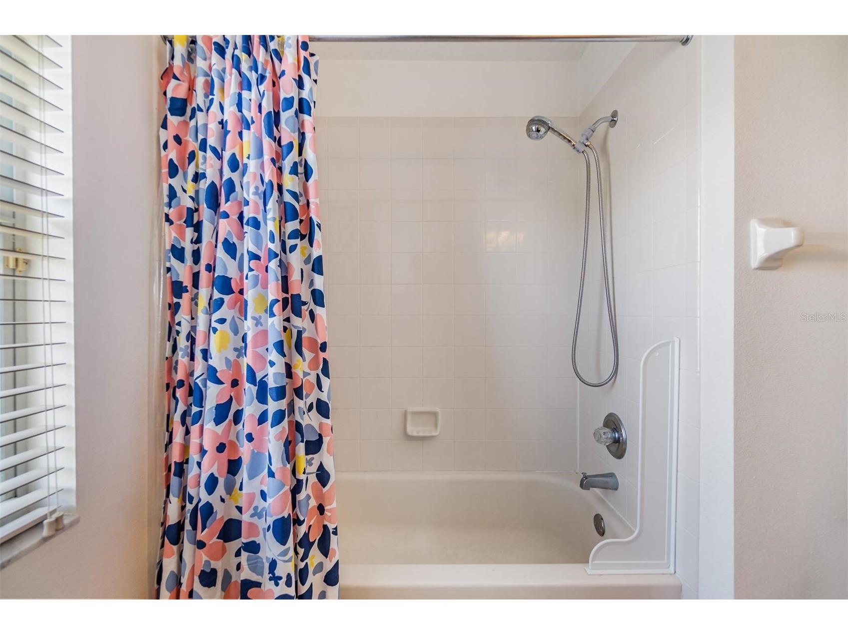 8219 Canterbury Lake Boulevard Tampa FL 33619 TB8516446 image18