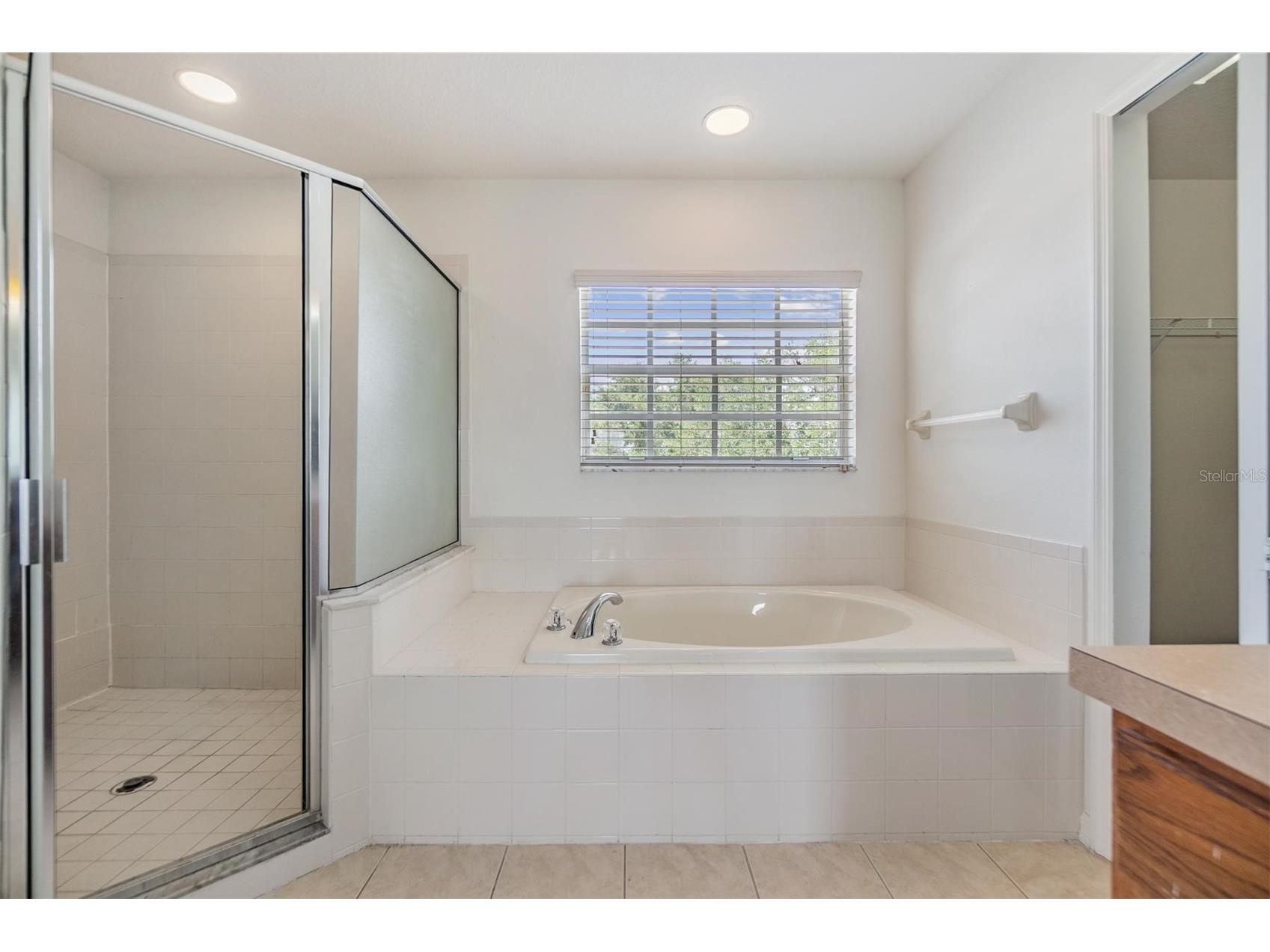 8219 Canterbury Lake Boulevard Tampa FL 33619 TB8516446 image24
