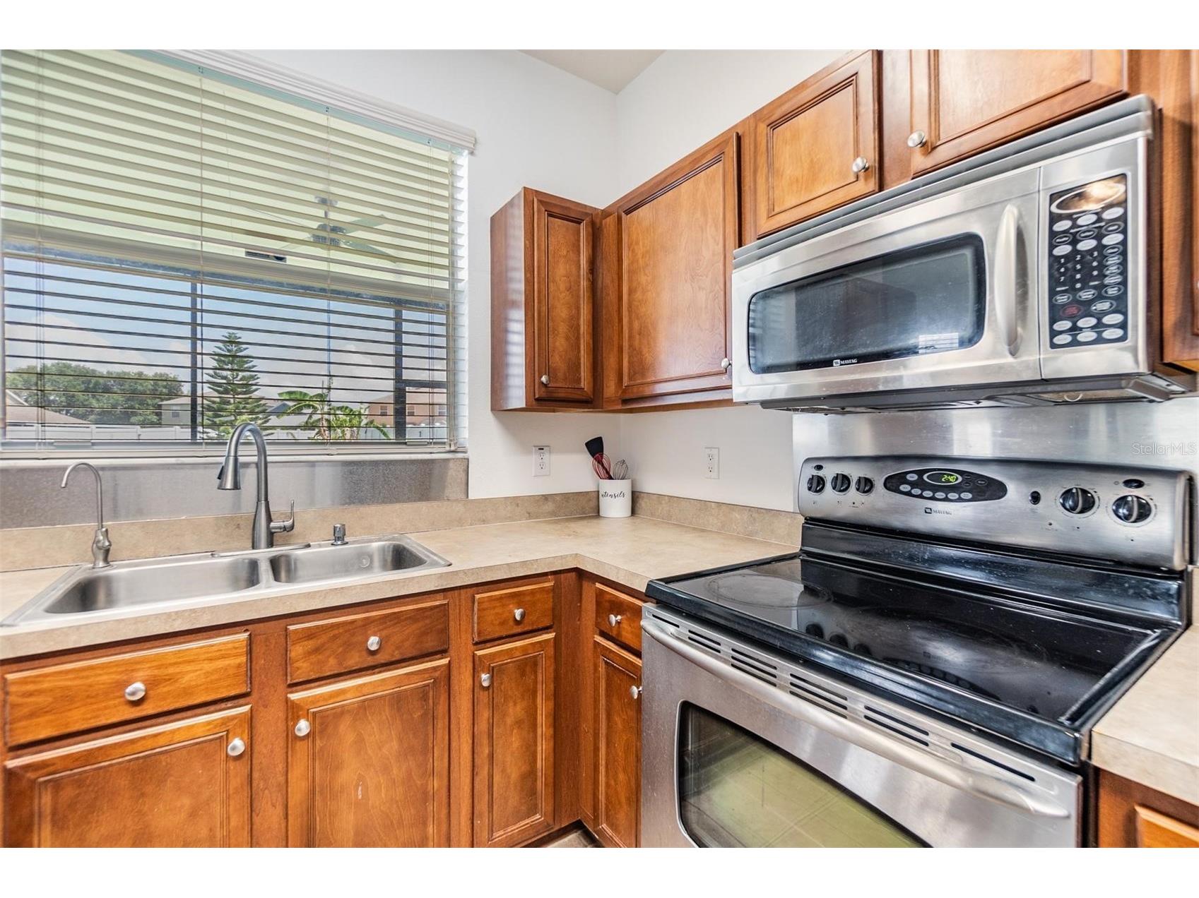 8219 Canterbury Lake Boulevard Tampa FL 33619 TB8516446 image4