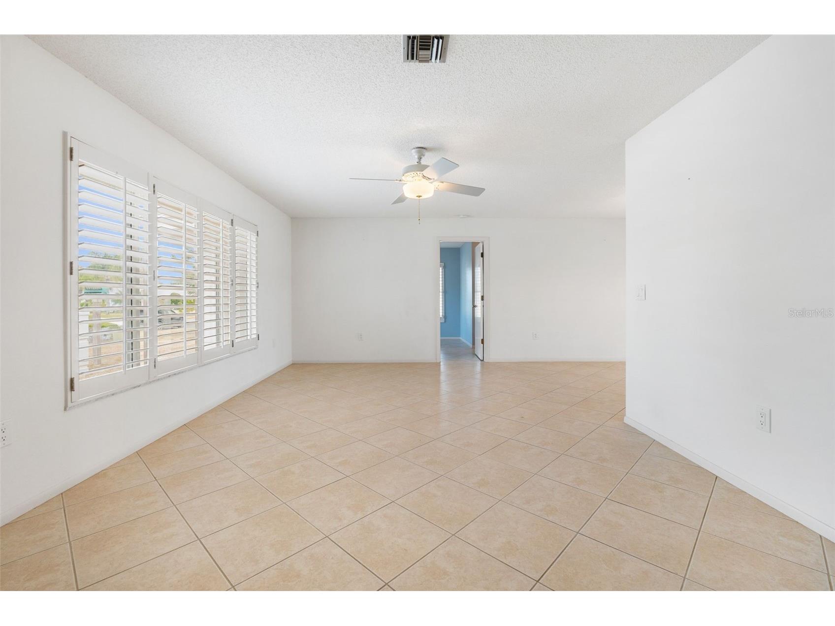 8219 Timber Lake Lane Sarasota FL 34243 A4683126 image11