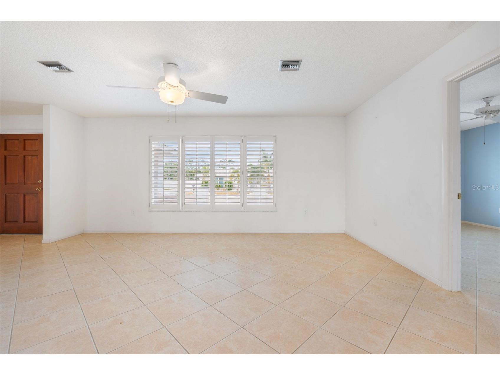 8219 Timber Lake Lane Sarasota FL 34243 A4683126 image13