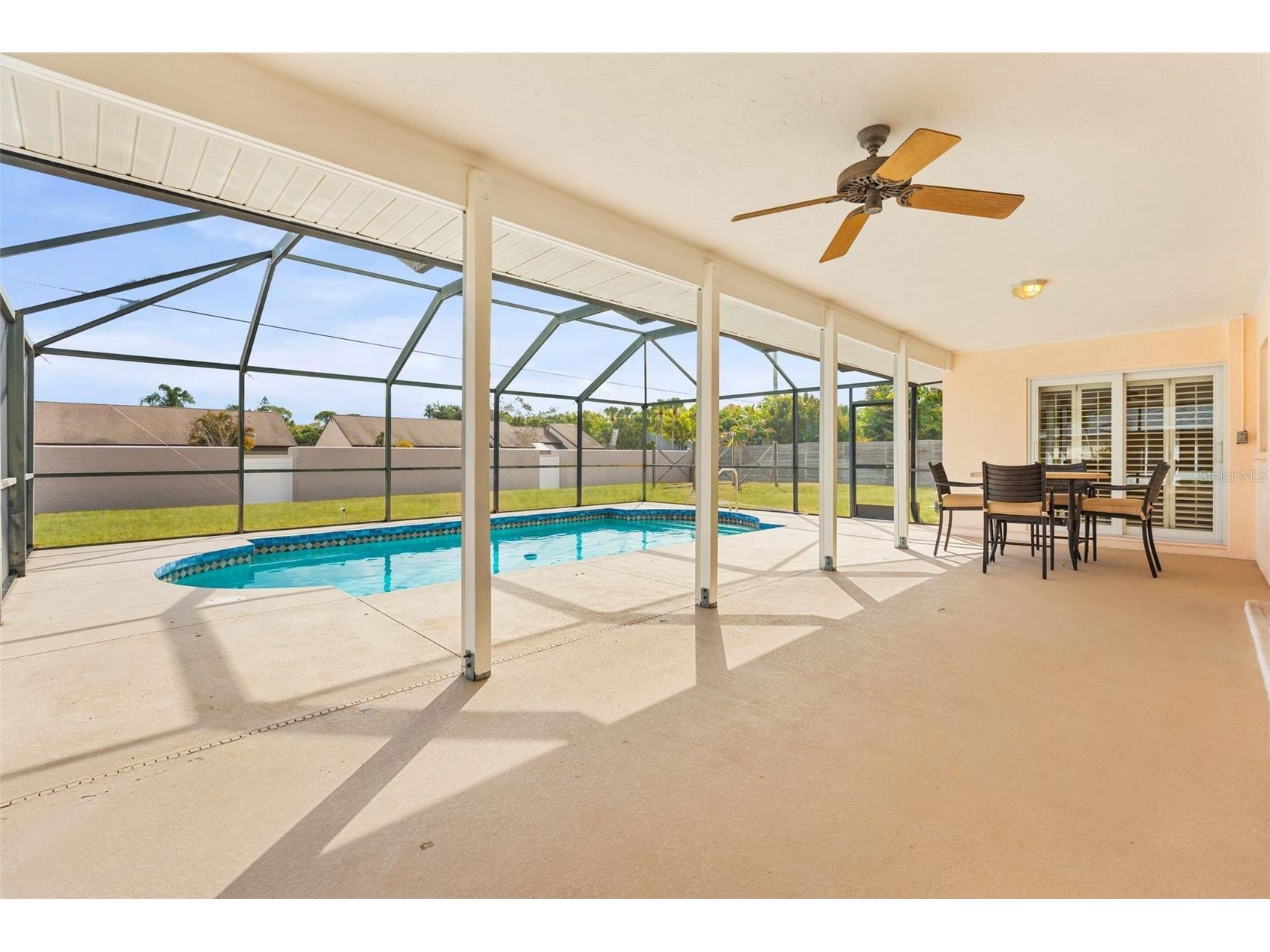 8219 Timber Lake Lane Sarasota FL 34243 A4683126 image26