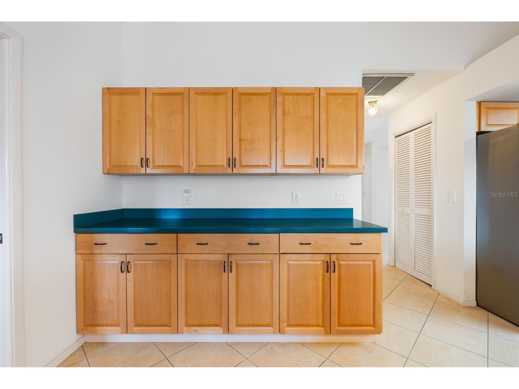 8219 Timber Lake Lane Sarasota FL 34243 A4683126 image38