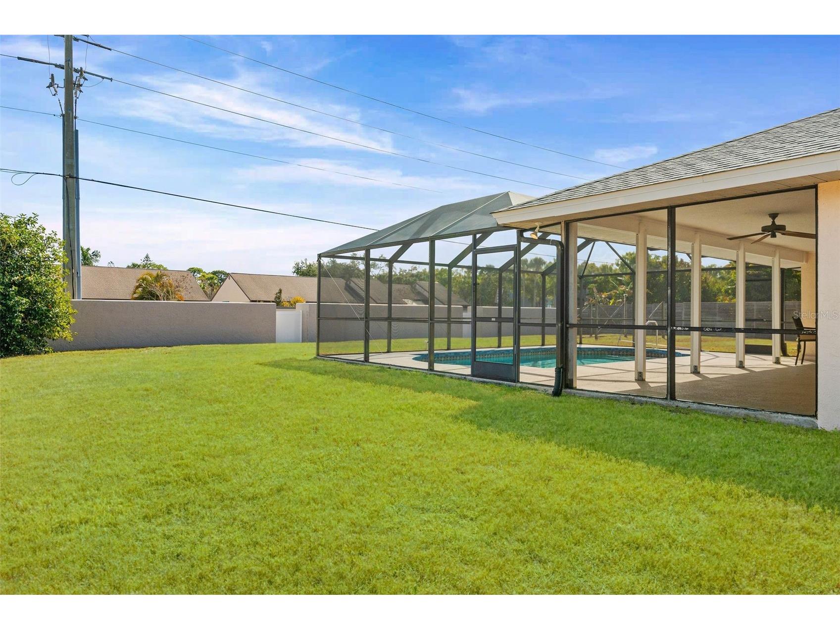 8219 Timber Lake Lane Sarasota FL 34243 A4683126 image4