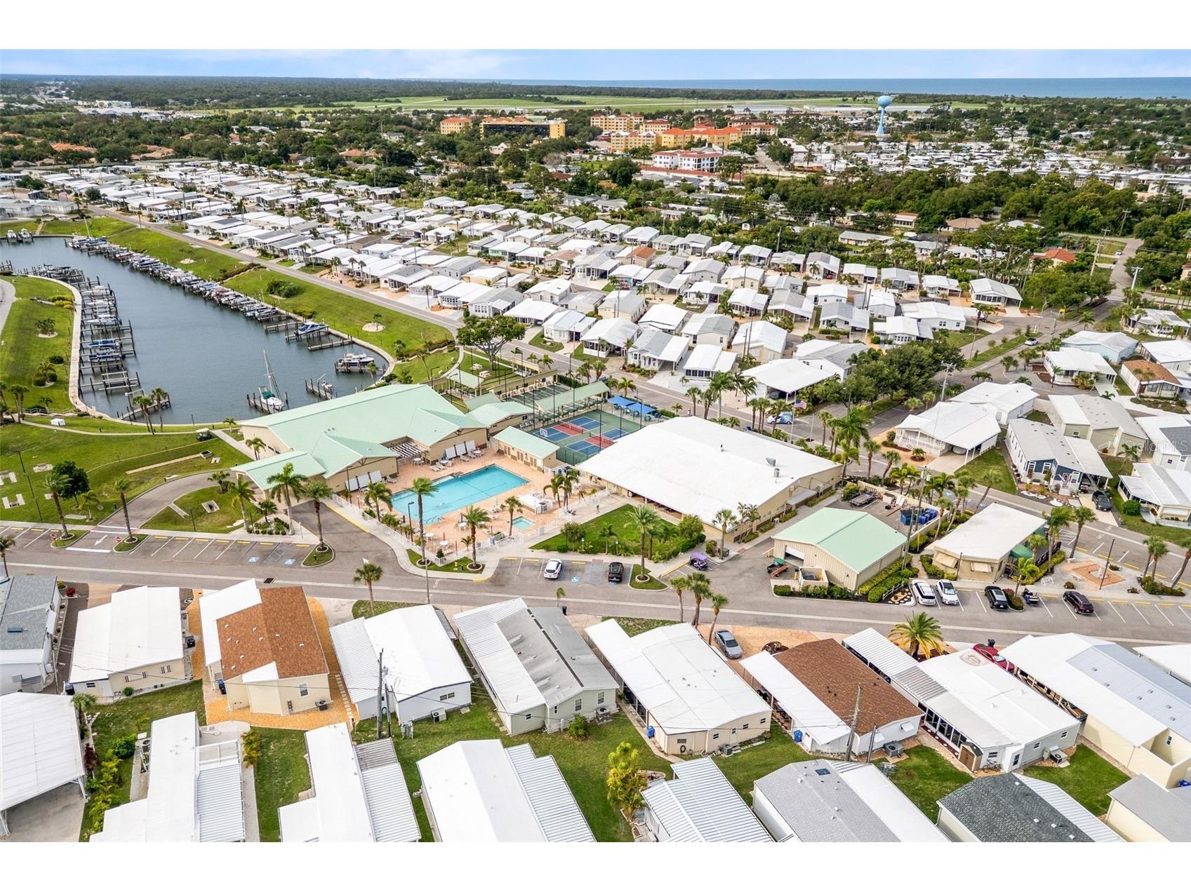822 Bogie Venice FL 34285 C7526996 image34