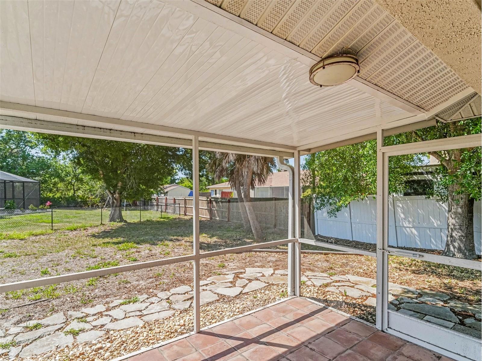 822 Diane Circle Englewood FL 34223 TB8494512 image17