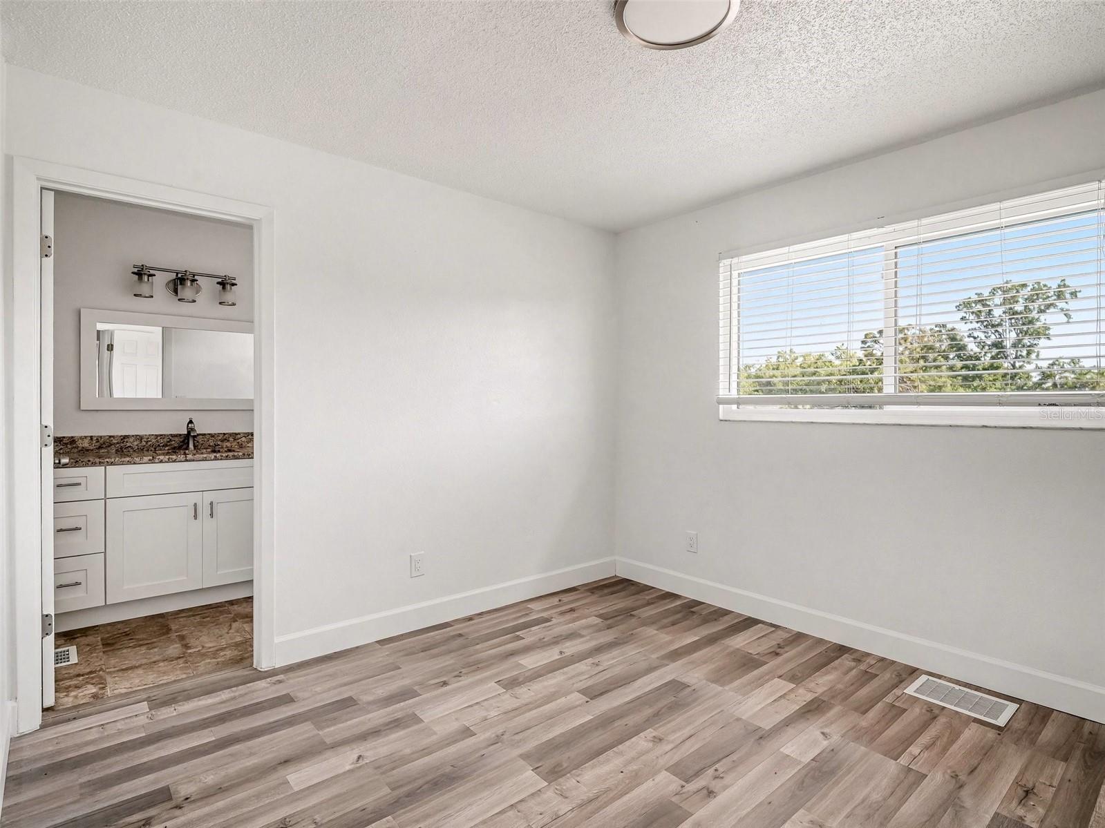 822 Diane Circle Englewood FL 34223 TB8494512 image25