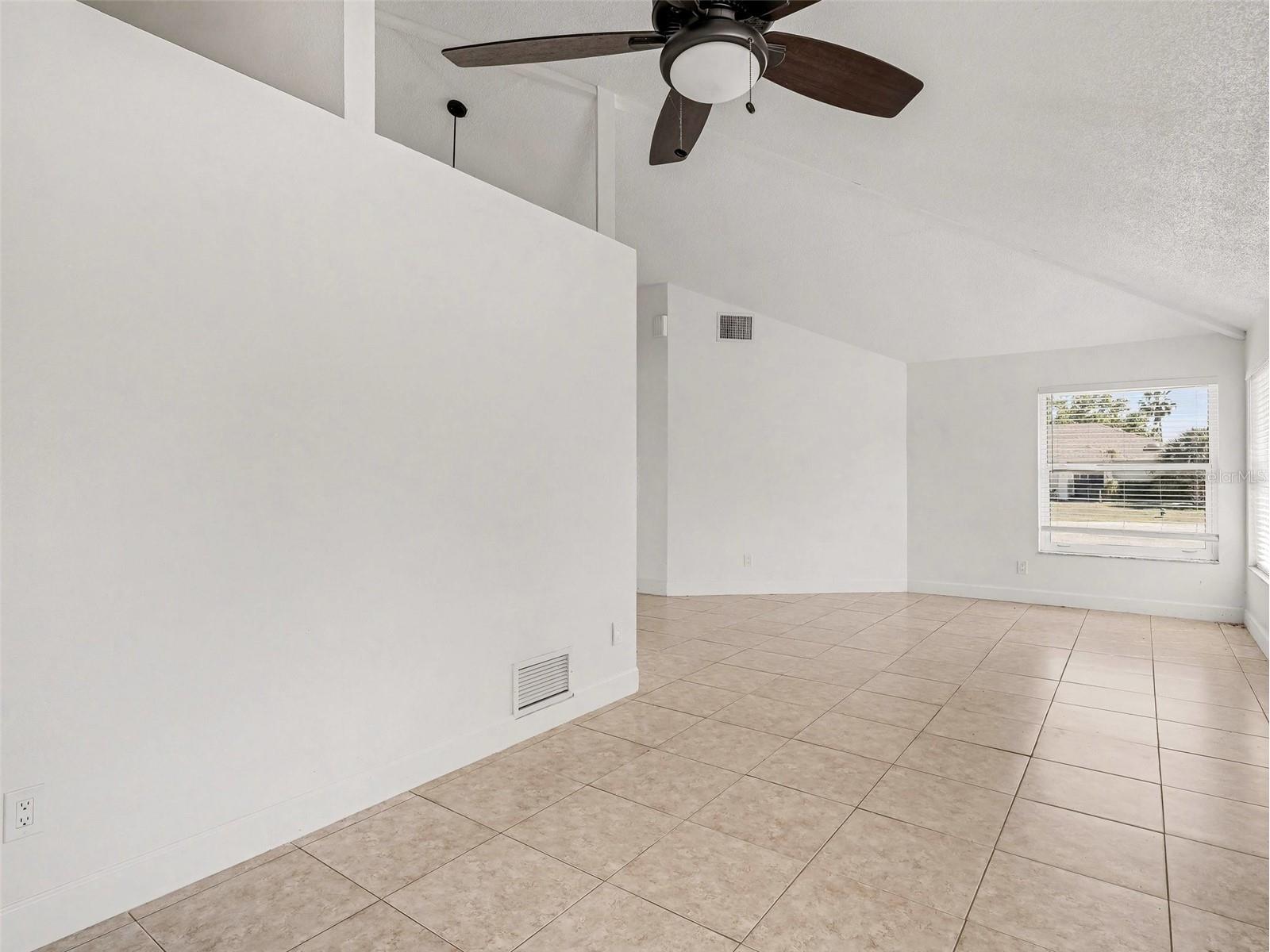 822 Diane Circle Englewood FL 34223 TB8494512 image32