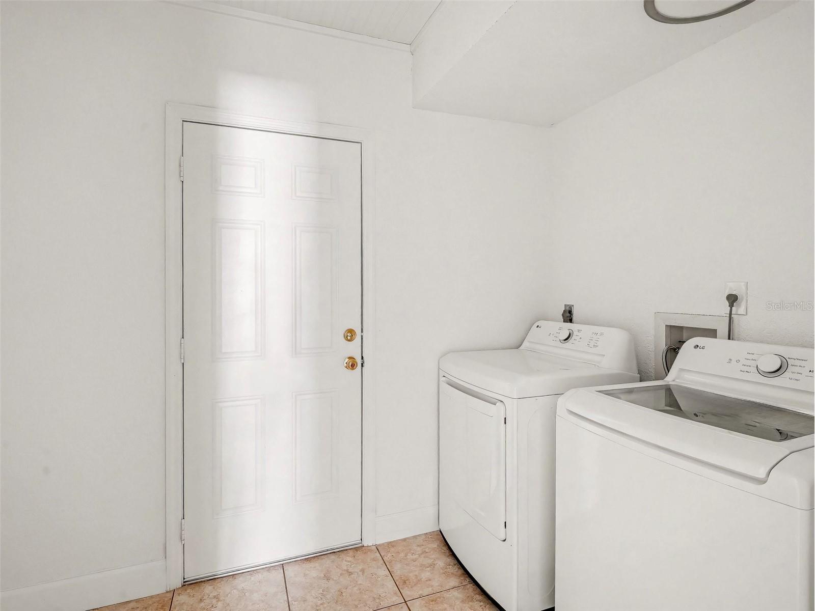 822 Diane Circle Englewood FL 34223 TB8494512 image34