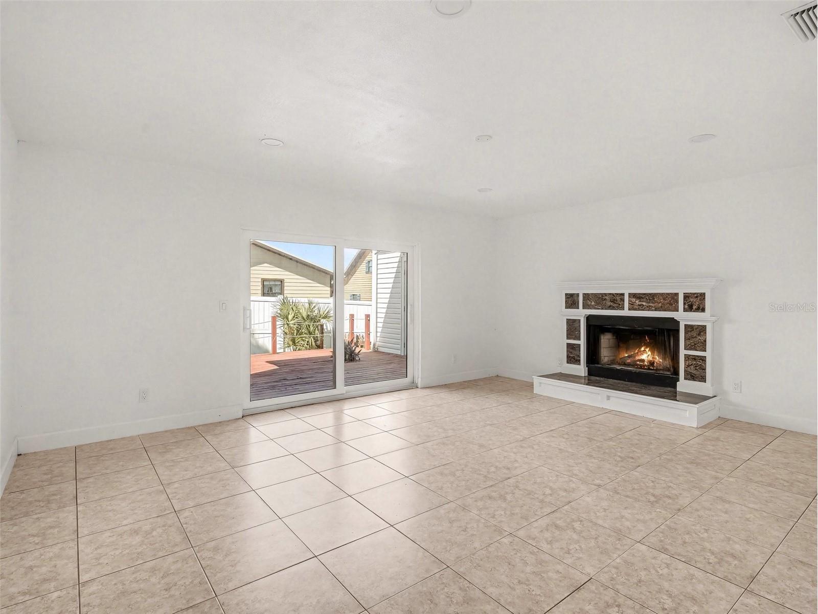 822 Diane Circle Englewood FL 34223 TB8494512 image8