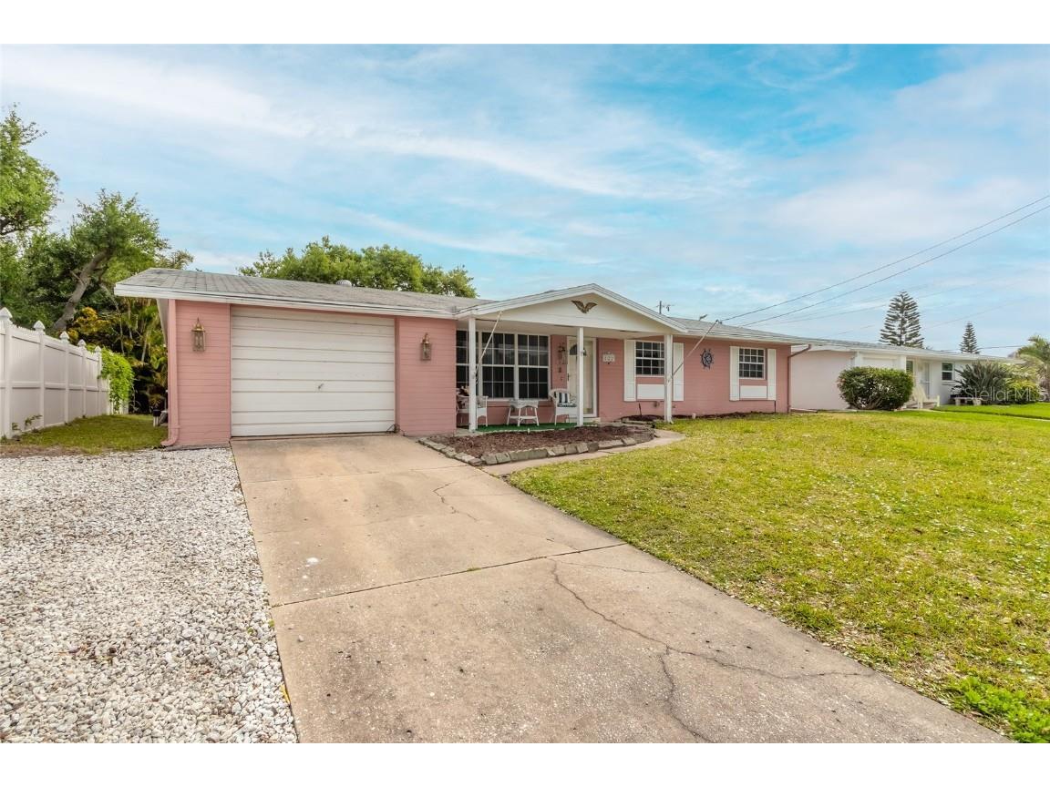 822 Oakview Drive, New Smyrna Beach, FL, 32169 MLS NS1081044 Edina Realty