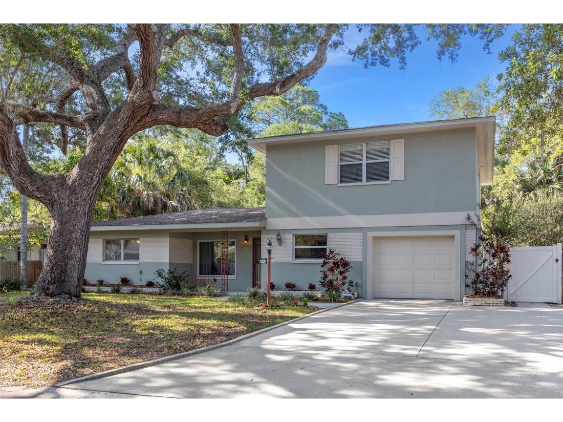 8220 Yardley Avenue N Saint Petersburg FL 33710 U8200943 image1