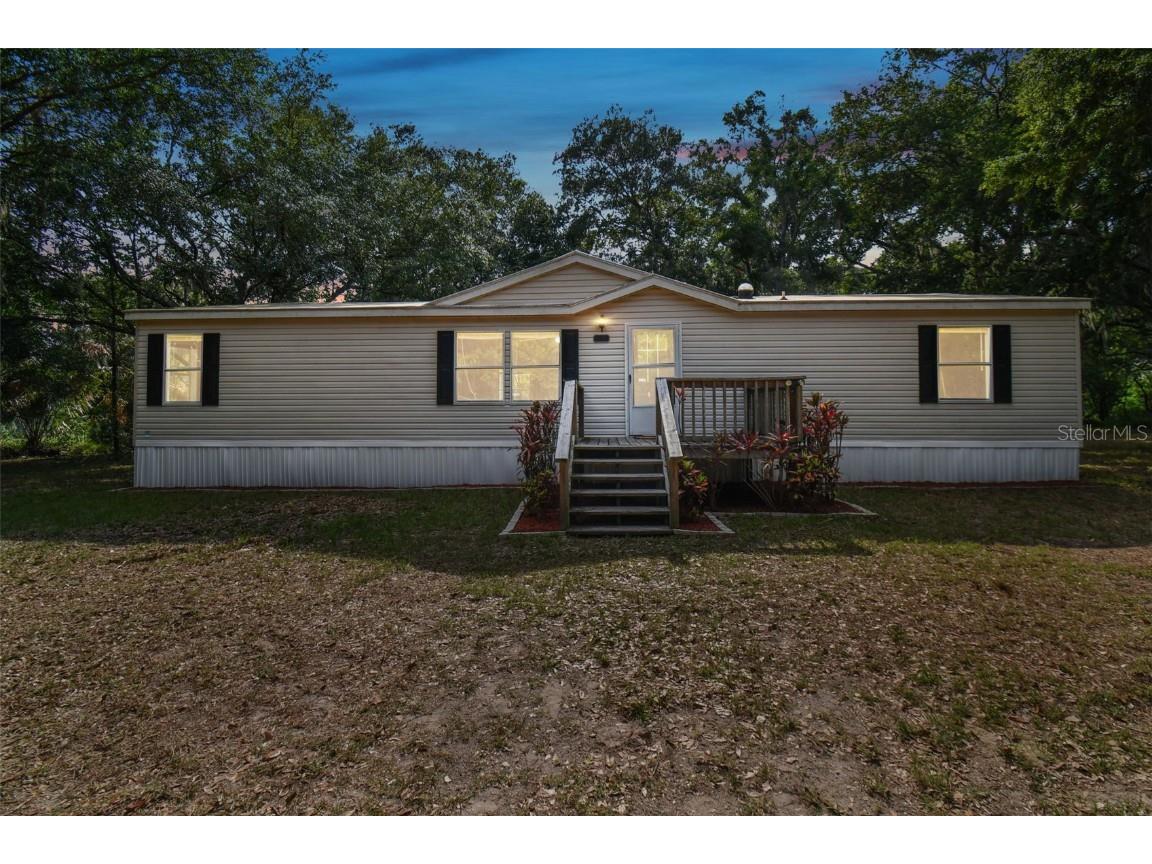 8221 Carey Road Lithia FL 33547 T3527911 image1