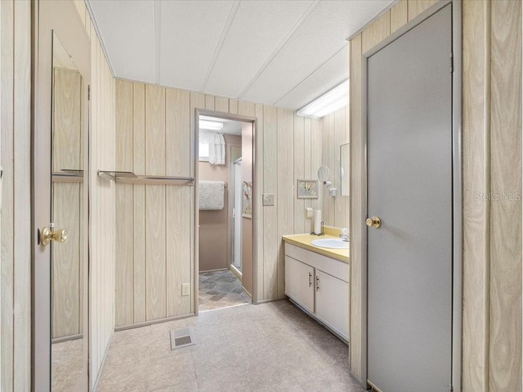 8221 Highpoint Boulevard Brooksville FL 34613 W7879278 image32