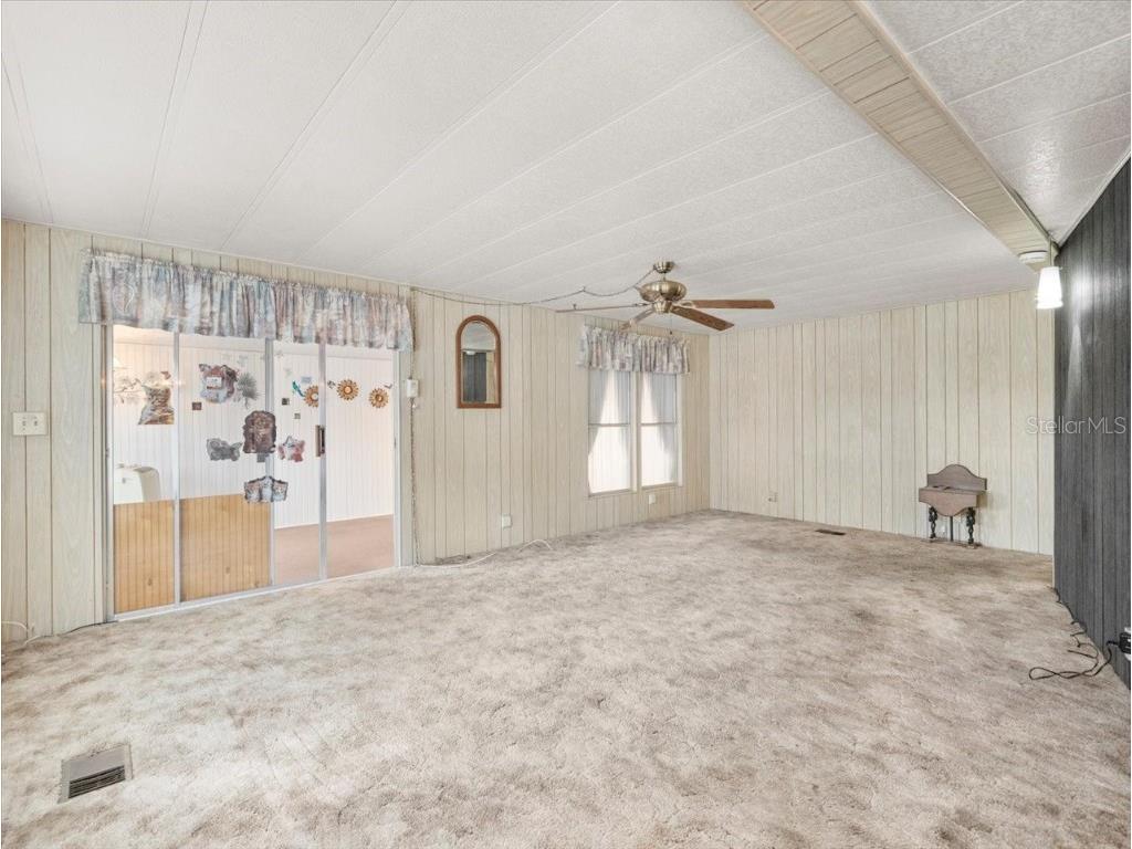 8221 Highpoint Boulevard Brooksville FL 34613 W7879278 image9