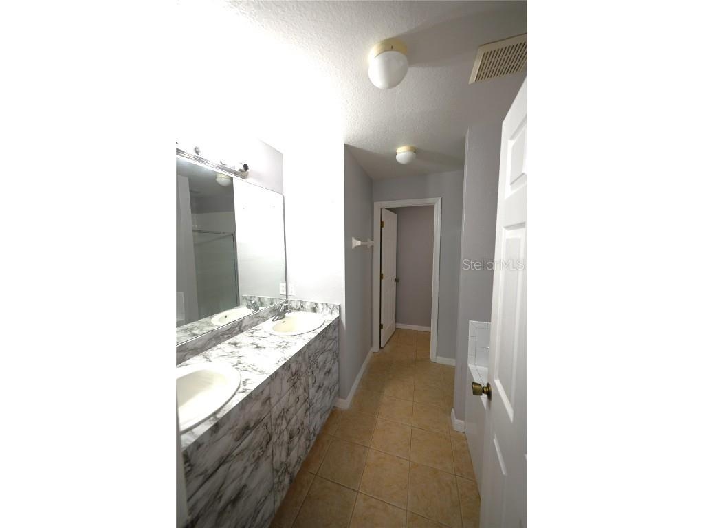 8221 Larrimore Avenue North Port FL 34291 C7517859 image7