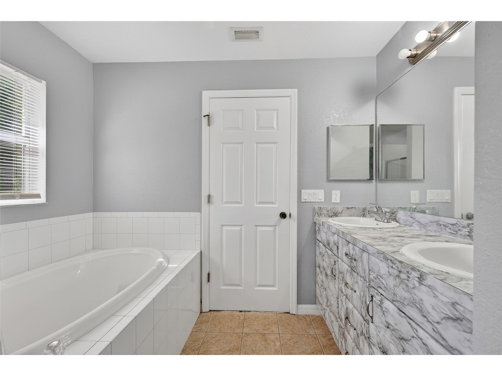 8221 Larrimore Avenue North Port FL 34291 C7526376 image22