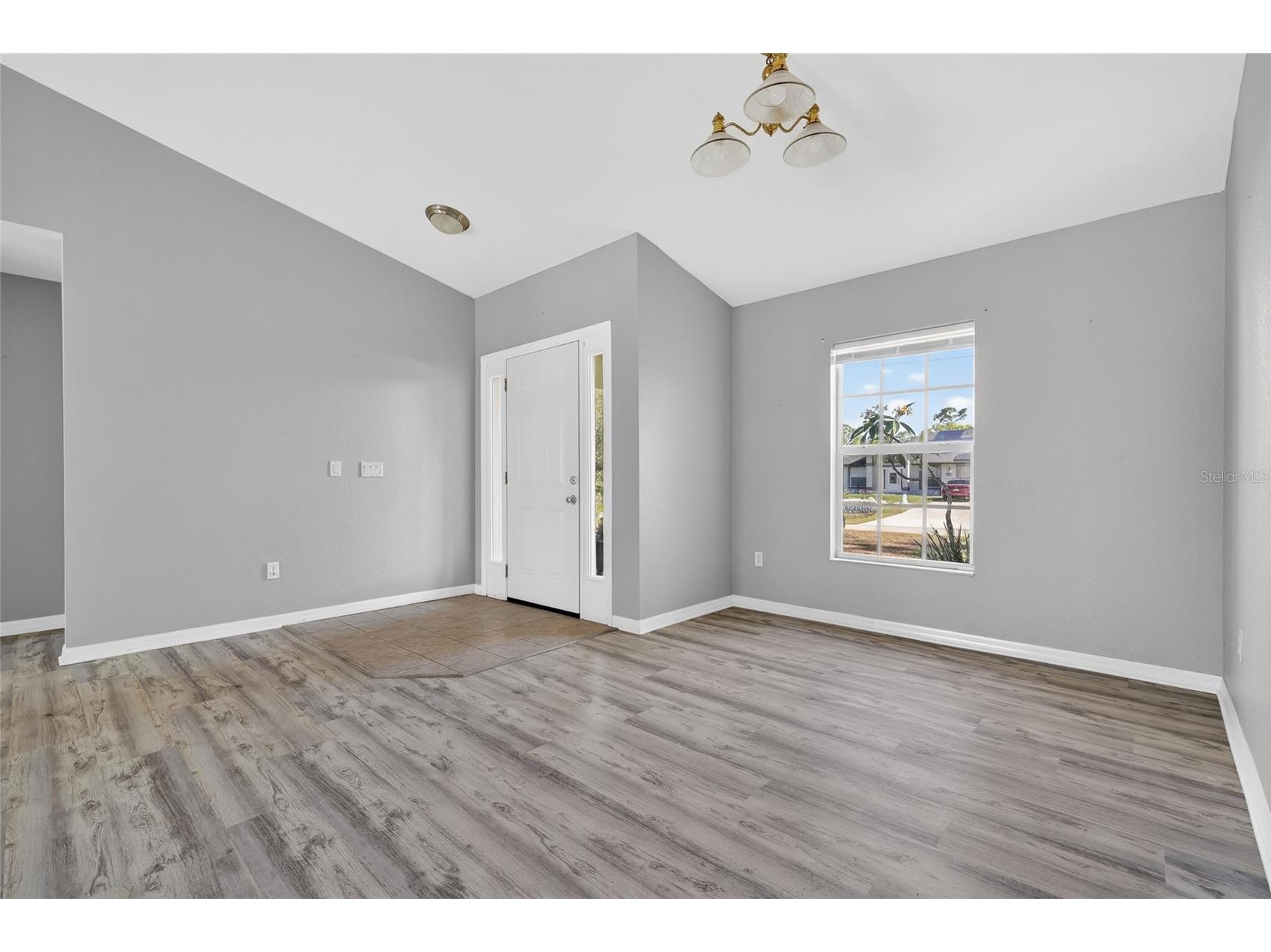 8221 Larrimore Avenue North Port FL 34291 C7526376 image4