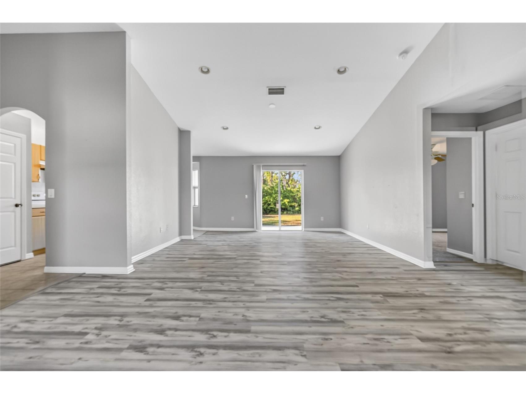 8221 Larrimore Avenue North Port FL 34291 C7526376 image5