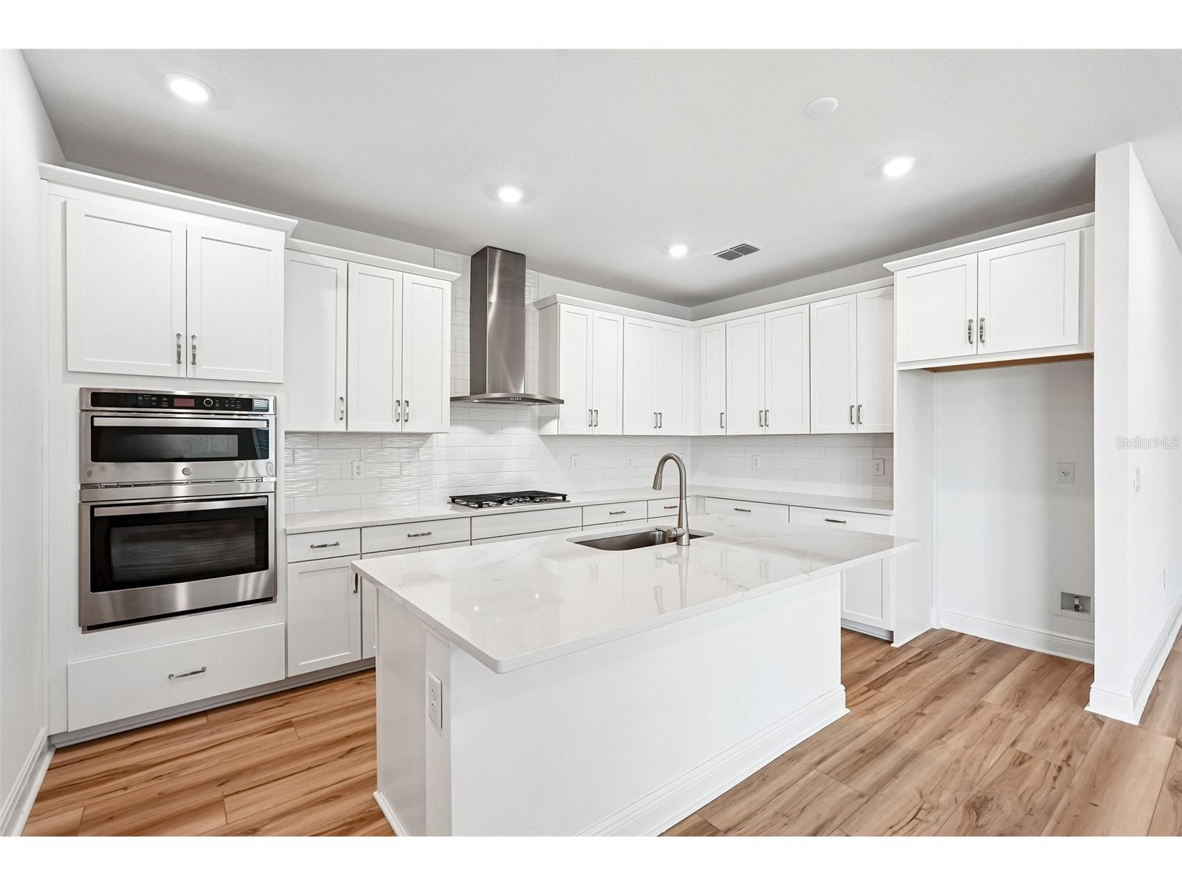 8221 Seaflower Parkway Bradenton FL 34210 R4910929 image3