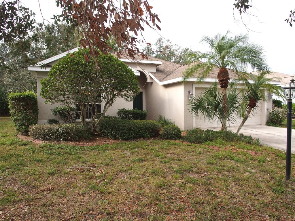 8222 46th Court E Sarasota FL 34243 A4556163 image1