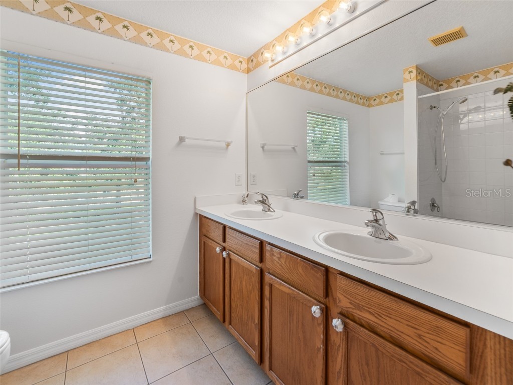 8222 Haven Harbour Way Bradenton FL 34212 TB8420241 image18