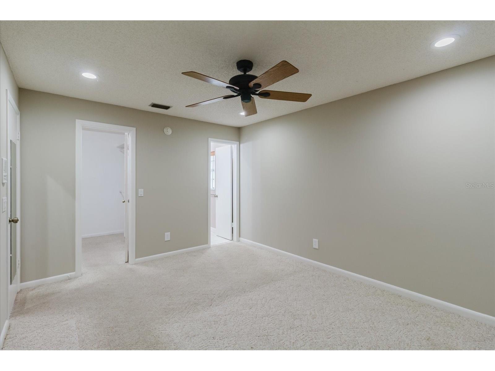8222 La Serena Drive Tampa FL 33614 TB8484918 image41