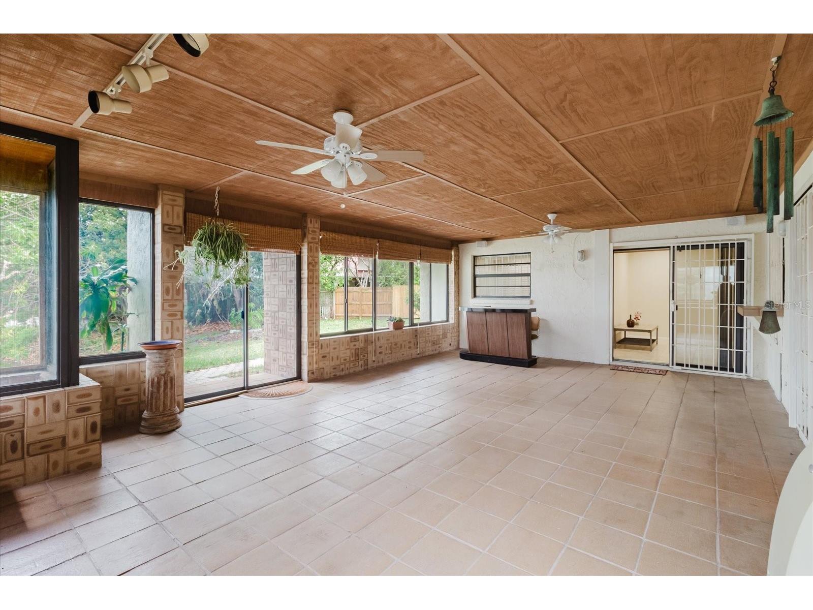 8222 La Serena Drive Tampa FL 33614 TB8484918 image68