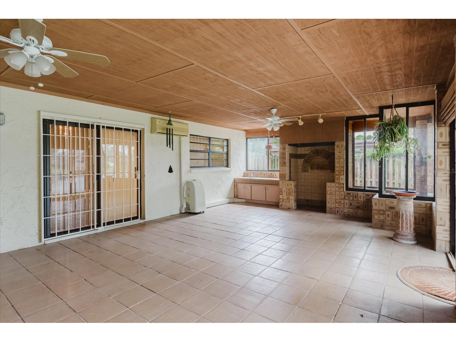 8222 La Serena Drive Tampa FL 33614 TB8484918 image69