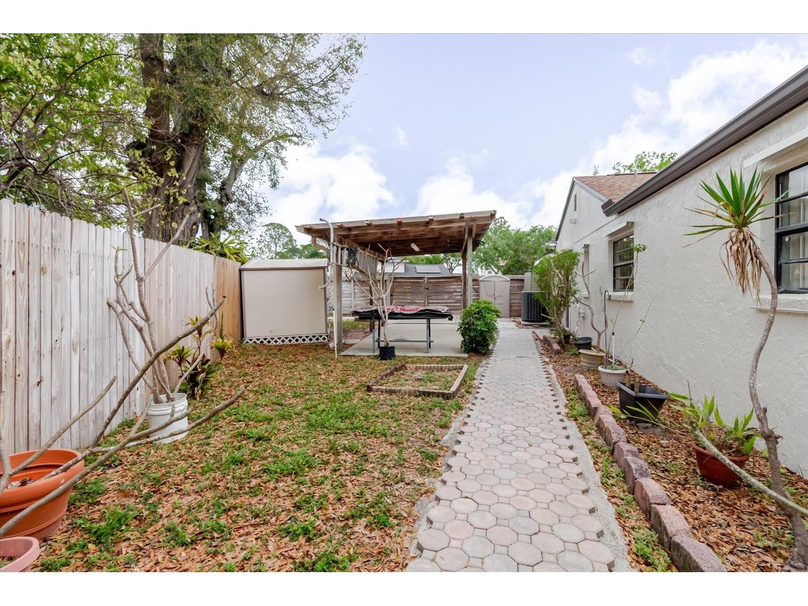 8222 La Serena Drive Tampa FL 33614 TB8484918 image71