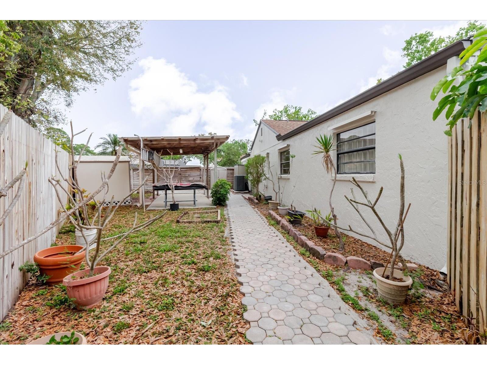 8222 La Serena Drive Tampa FL 33614 TB8484918 image72