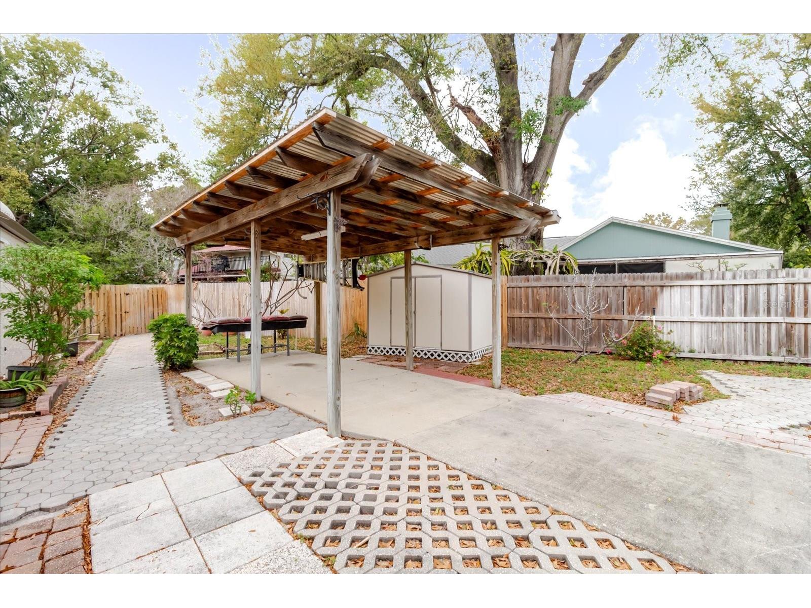 8222 La Serena Drive Tampa FL 33614 TB8484918 image73