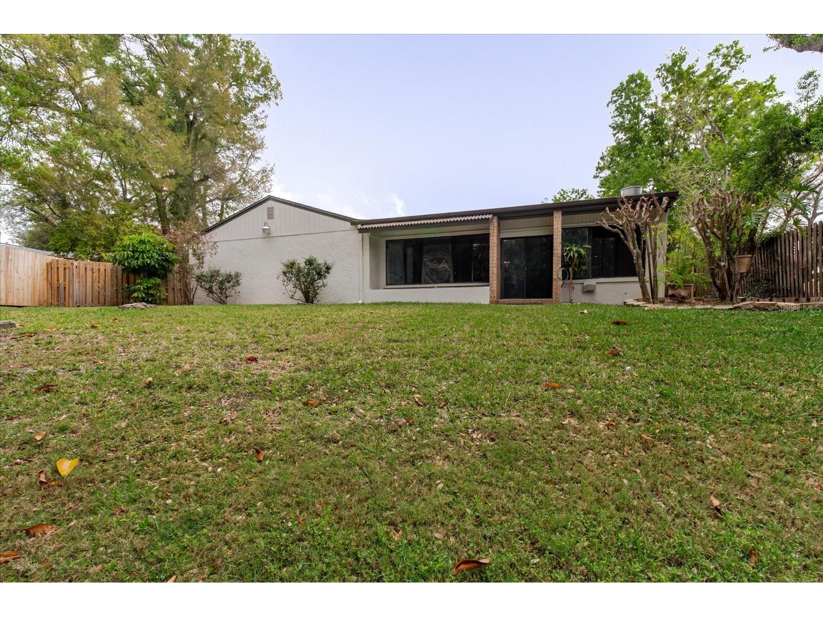 8222 La Serena Drive Tampa FL 33614 TB8484918 image79
