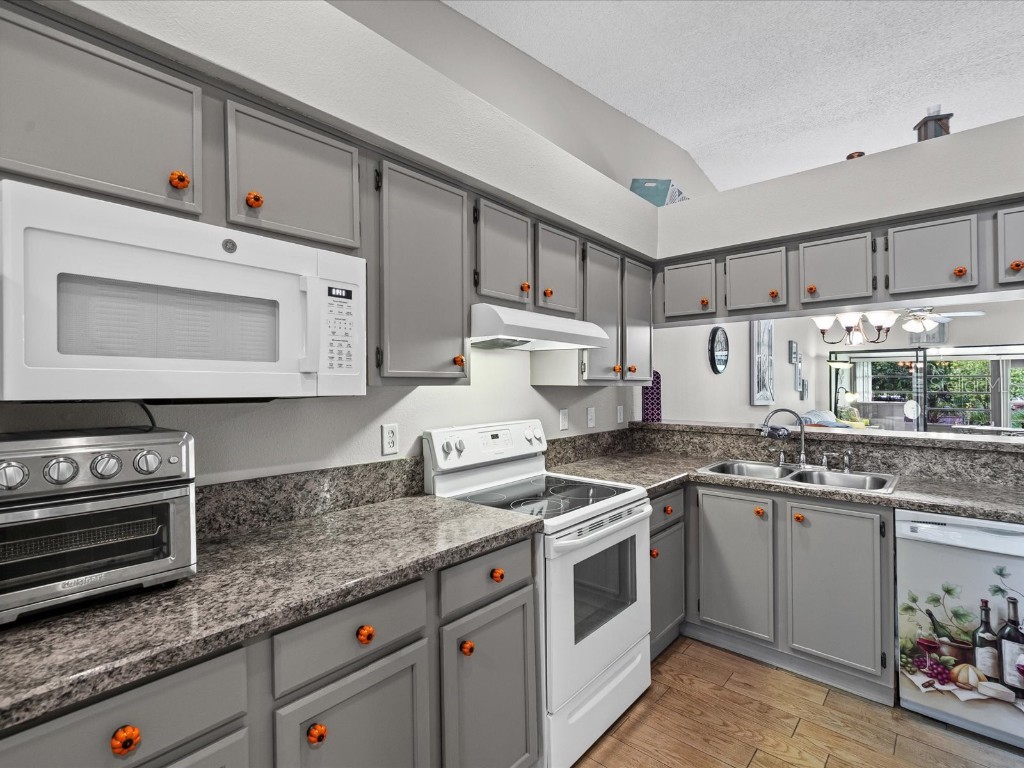 8222 Leafy Court Port Richey FL 34668 W7879258 image2