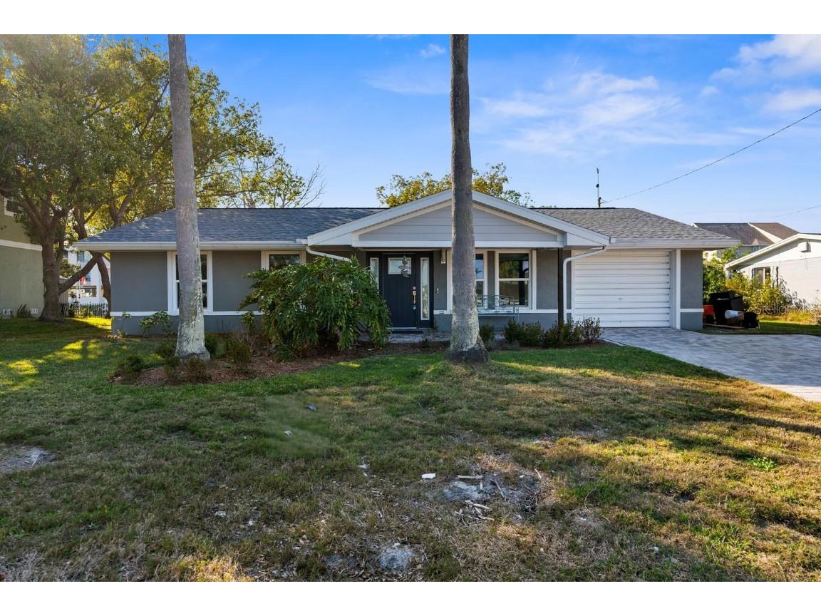 8225 Channel Drive Port Richey FL 34668 W7872282 image1