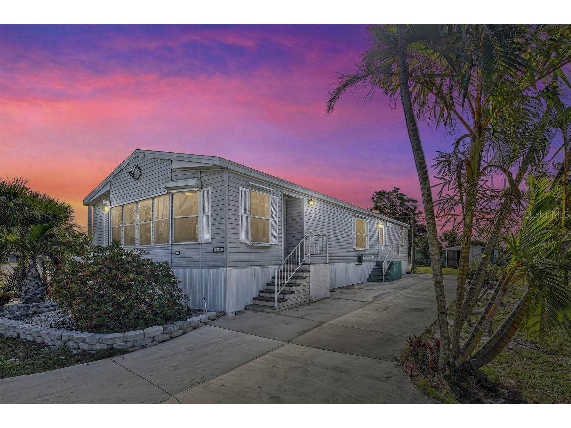 8225 Drew Street Englewood FL 34224 D6130745 image1