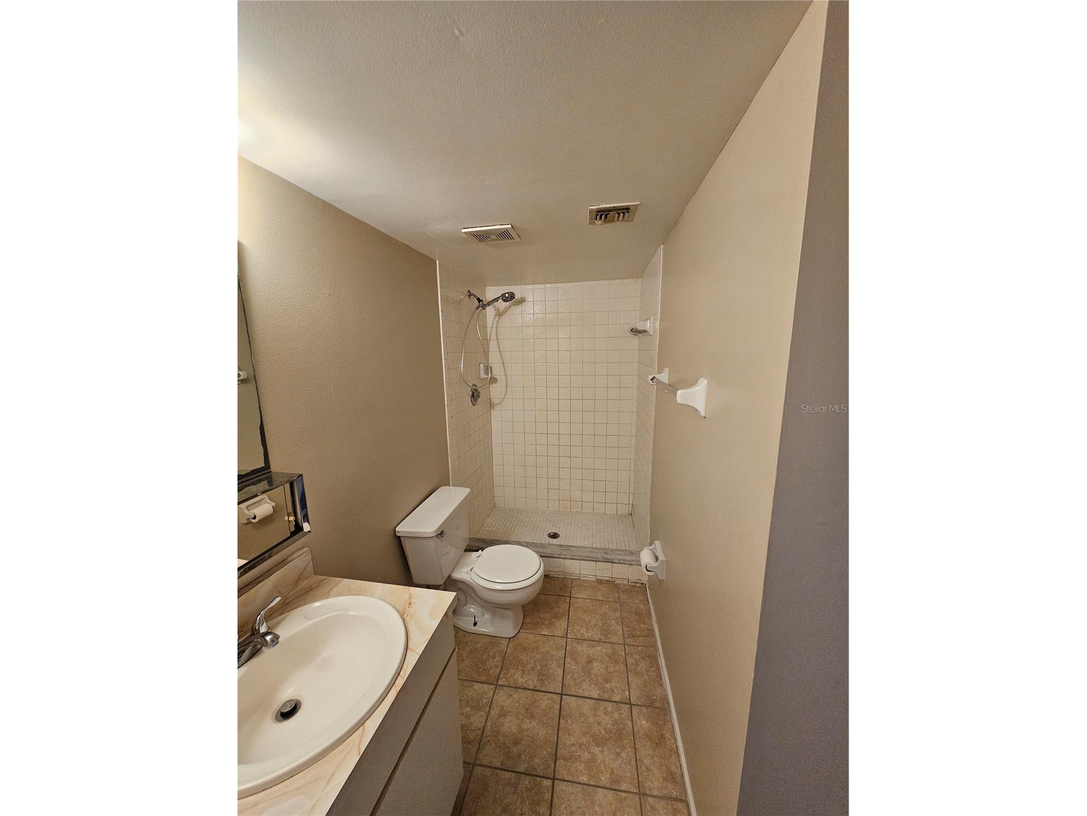 8225 Fairways Circle #F102 Ocala FL 34472 OM717927 image16