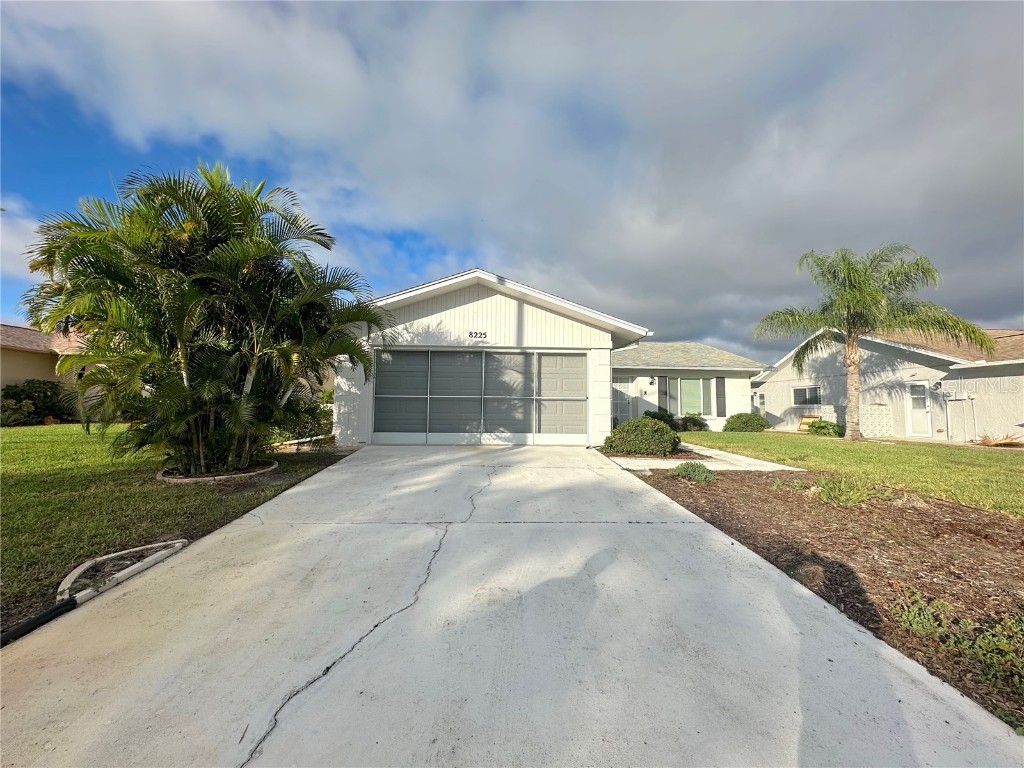 8225 Lora Del Rio Drive Port Richey FL 34668 W7859697 image1