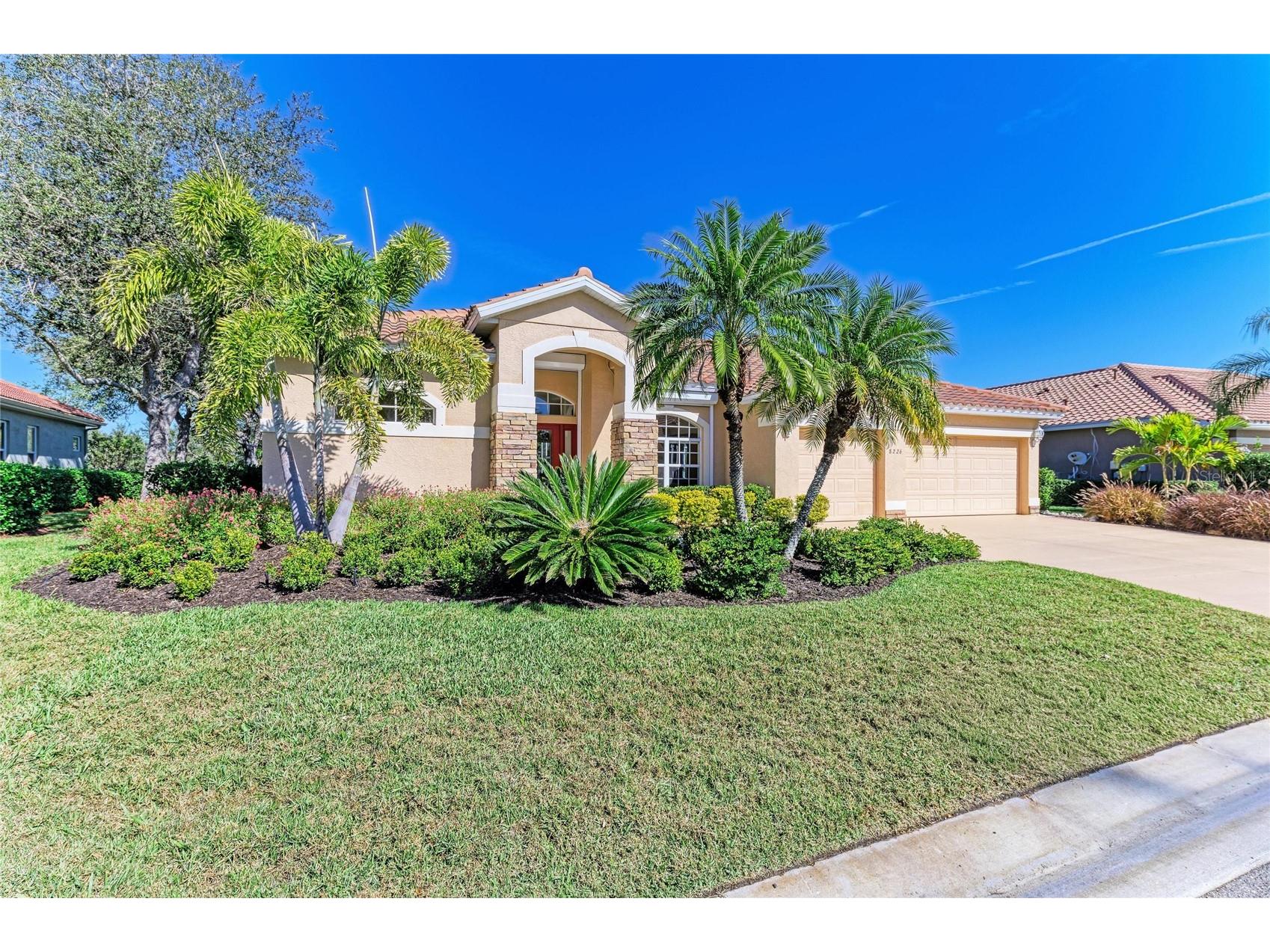8226 Barton Farms Boulevard Sarasota FL 34240 A4678668 image1