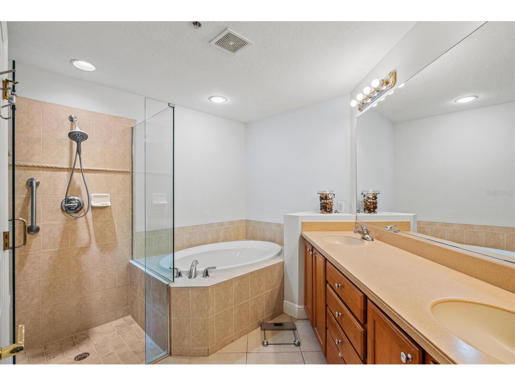 8227 Miramar Way #104 Lakewood Ranch FL 34202 A4690494 image30