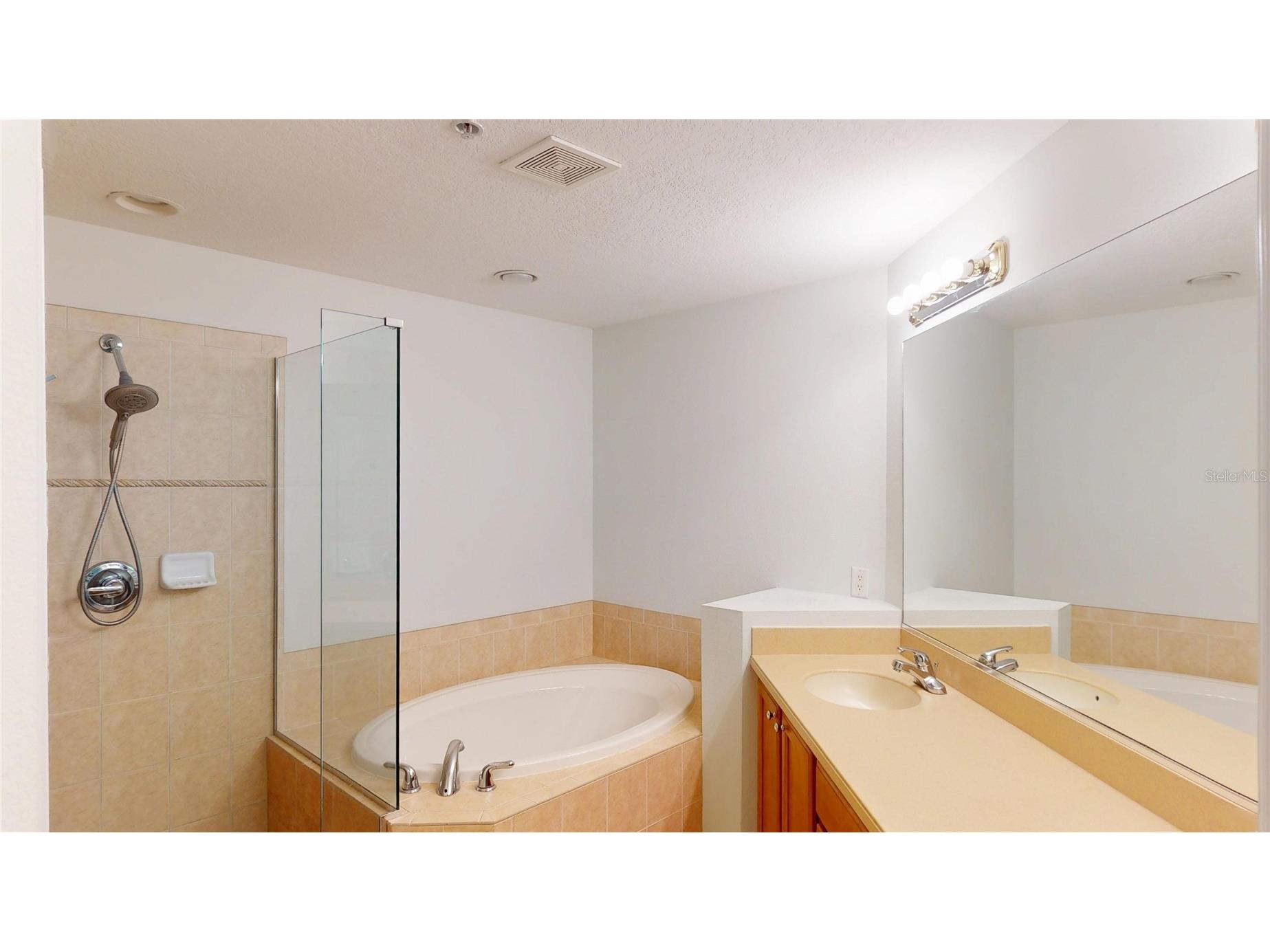 8227 Miramar Way #104 Lakewood Ranch FL 34202 A4690494 image73