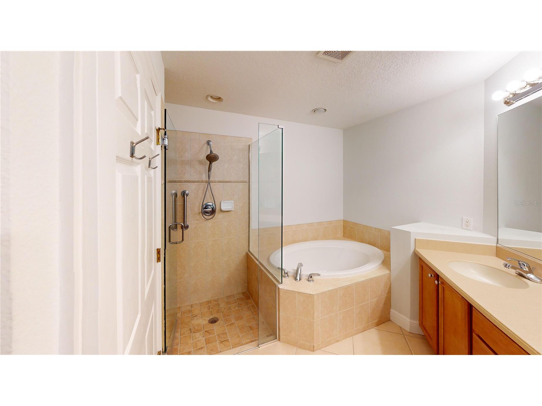 8227 Miramar Way #104 Lakewood Ranch FL 34202 A4690494 image77