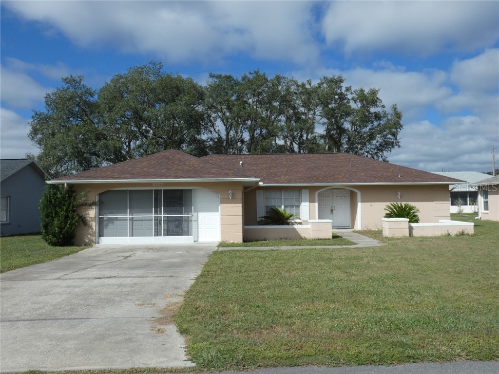8227 Rhanbuoy Road Spring Hill FL 34606 W7859207 image1