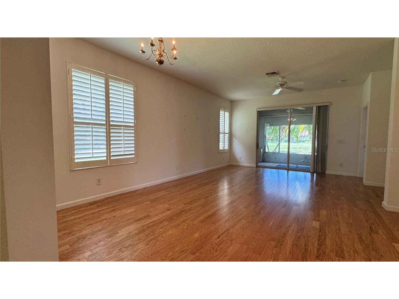 8228 Simpson Falls Court Sarasota FL 34243 A4658021 image9