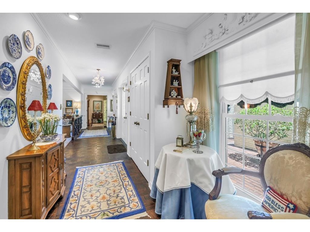 8229 22nd Avenue N Saint Petersburg FL 33710 TB8414239 image15