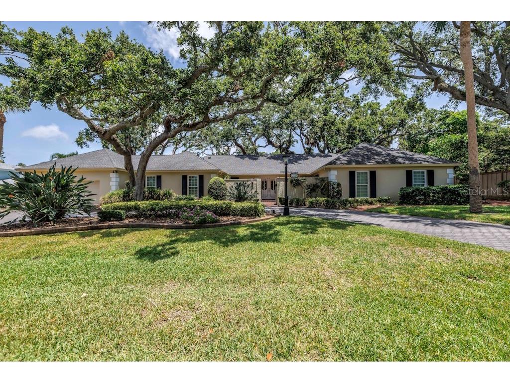 8229 22nd Avenue N Saint Petersburg FL 33710 TB8414239 image2