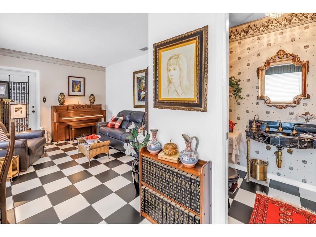 8229 22nd Avenue N Saint Petersburg FL 33710 TB8414239 image26