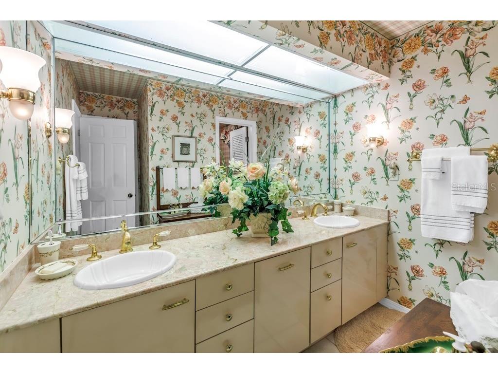 8229 22nd Avenue N Saint Petersburg FL 33710 TB8414239 image34